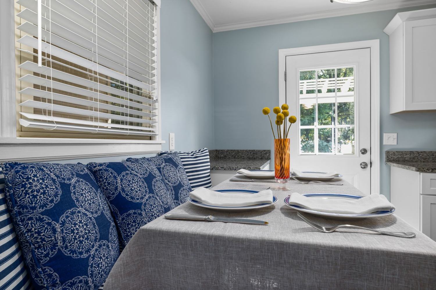 Breakfast nook